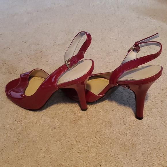 Shoes - Picture 2 of 4